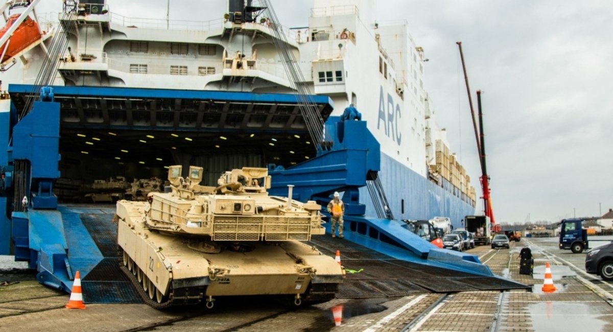 Уряд Голландії заявив, що готовий витратити власні гроші на оновлення складів американської армії на своїй території