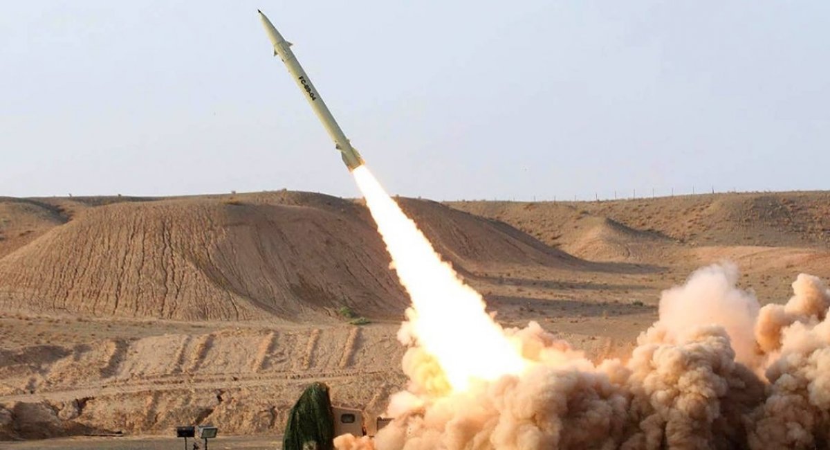 Пуск іранської балістичної ракети Fateh-110, ілюстративне фото з відкритих джерел