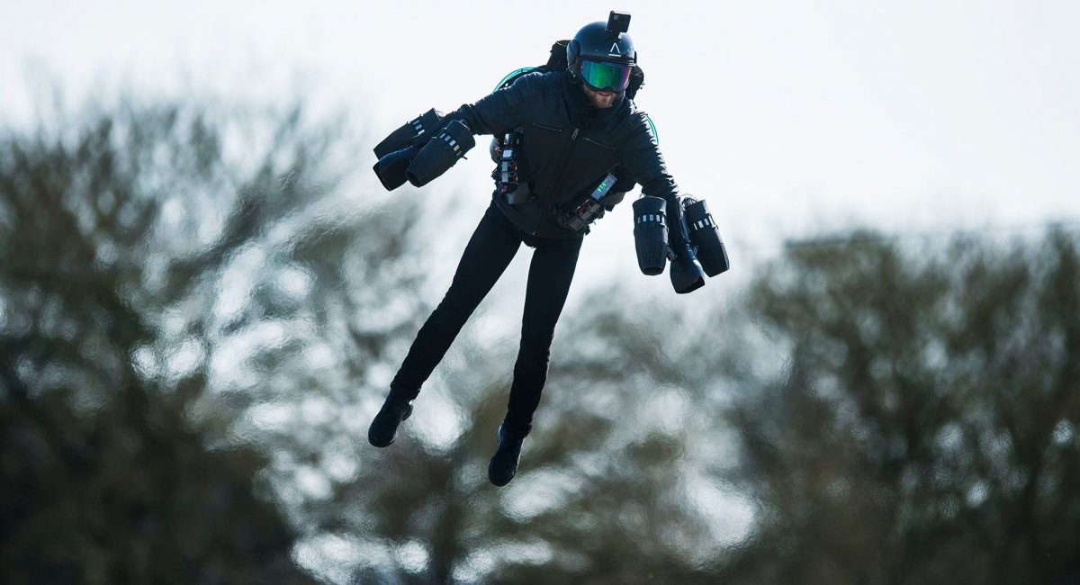 Реактивний Ікар: як британець зробив і літає в унікальному костюмі  (фото та відео)