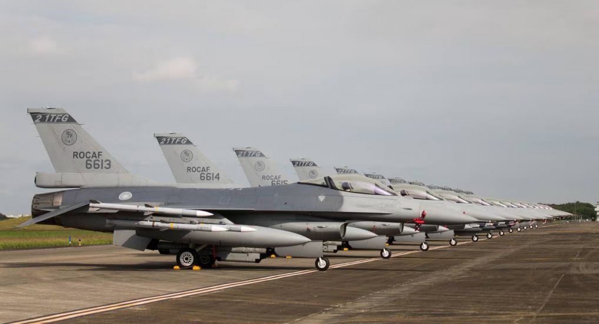Винищувачі F-16 повітряних сил Тайваню