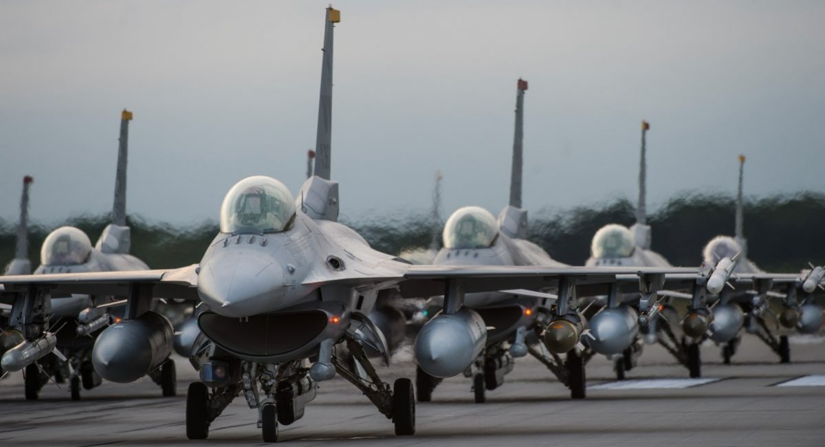 Винищувачі F-16. Фото - US DoD