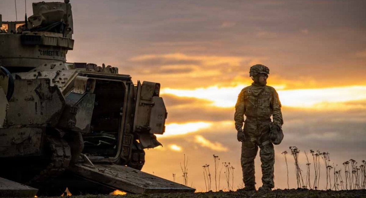 Як США можуть вийти з НАТО, якщо Трампу це заборонили робити і на скільки швидким може бути цей процес