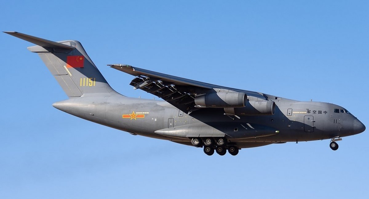 Китай збільшив флот своїх Y-20B як аналогу Ил-76, які замість російських мають китайські двигуни WS-20