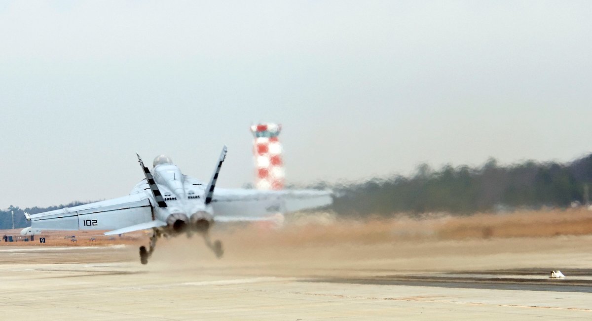 Система EMALS запускає F/A-18E Super Hornet під час випробувань 