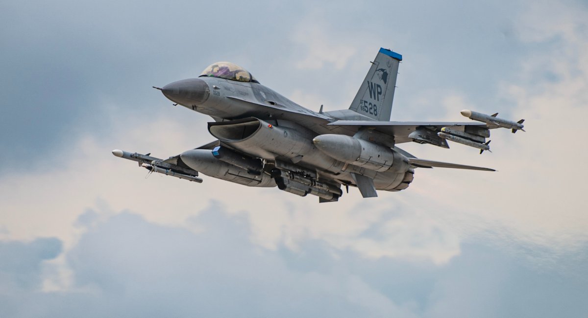F-16 (всі фото US DoD)