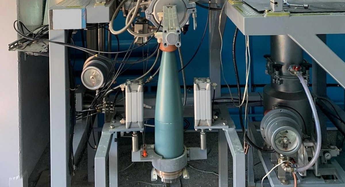 Новий 155-мм снаряд виготовлений за технологію спорядження методом вакуумного заливання / Фото: Укроборонпром