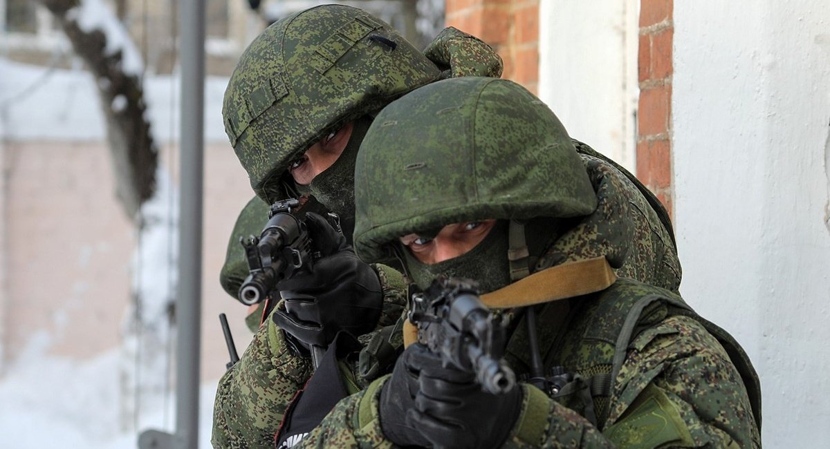 РФ стягує підрозділи до кордонів з Україною