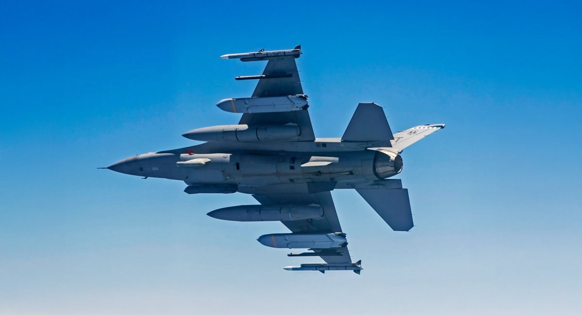 F-16 з  AGM-158 JASSM​ (всі фото: US DoD)