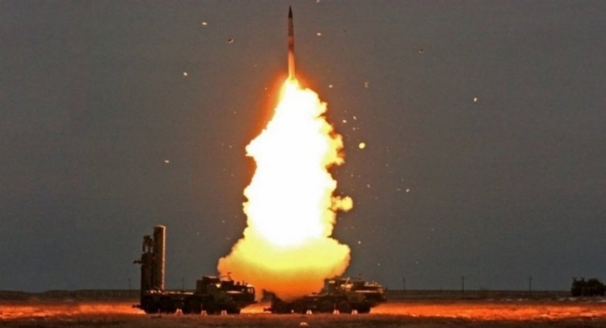 Скількома ракетами з С-300 відбито атаку чотирьох крилатих ракет "Калібр" рашистів