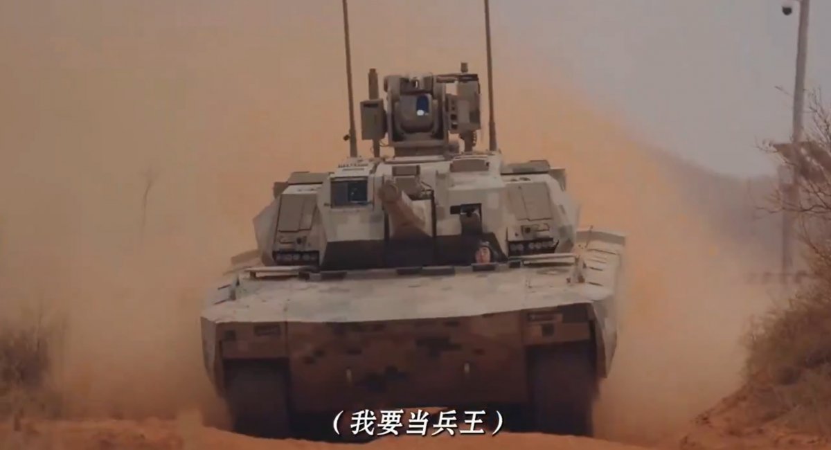 Танк Type 100 під час навчань