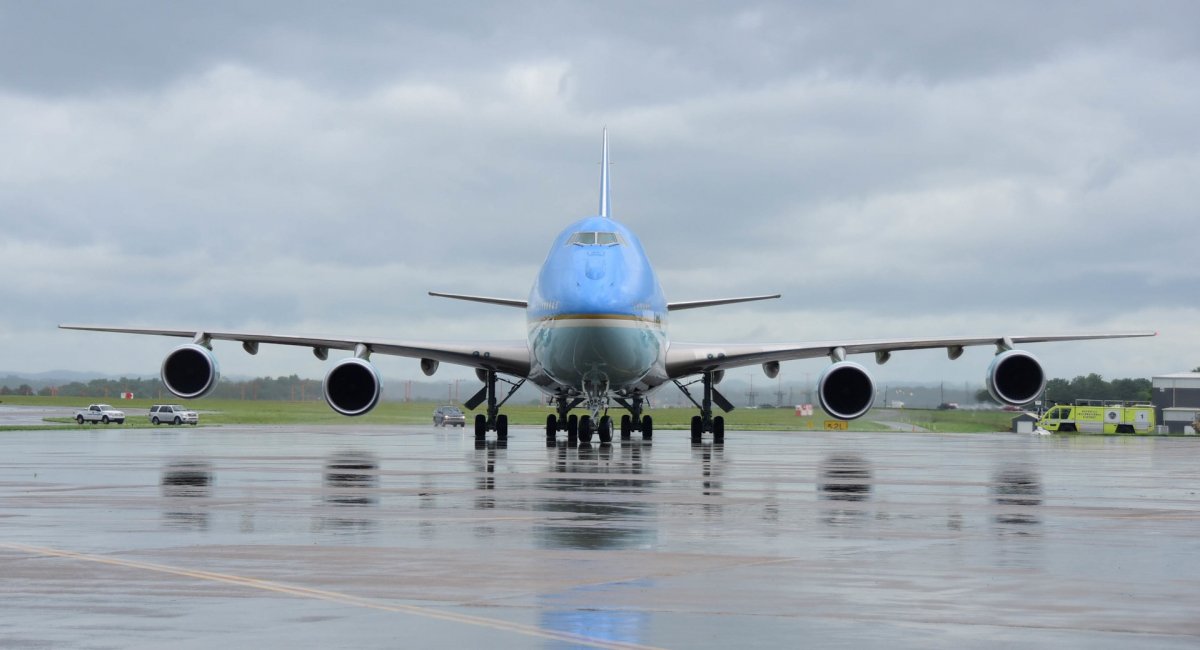 Один з наявних зараз старих Air Force One (VC-25A), всі фото - US DoD