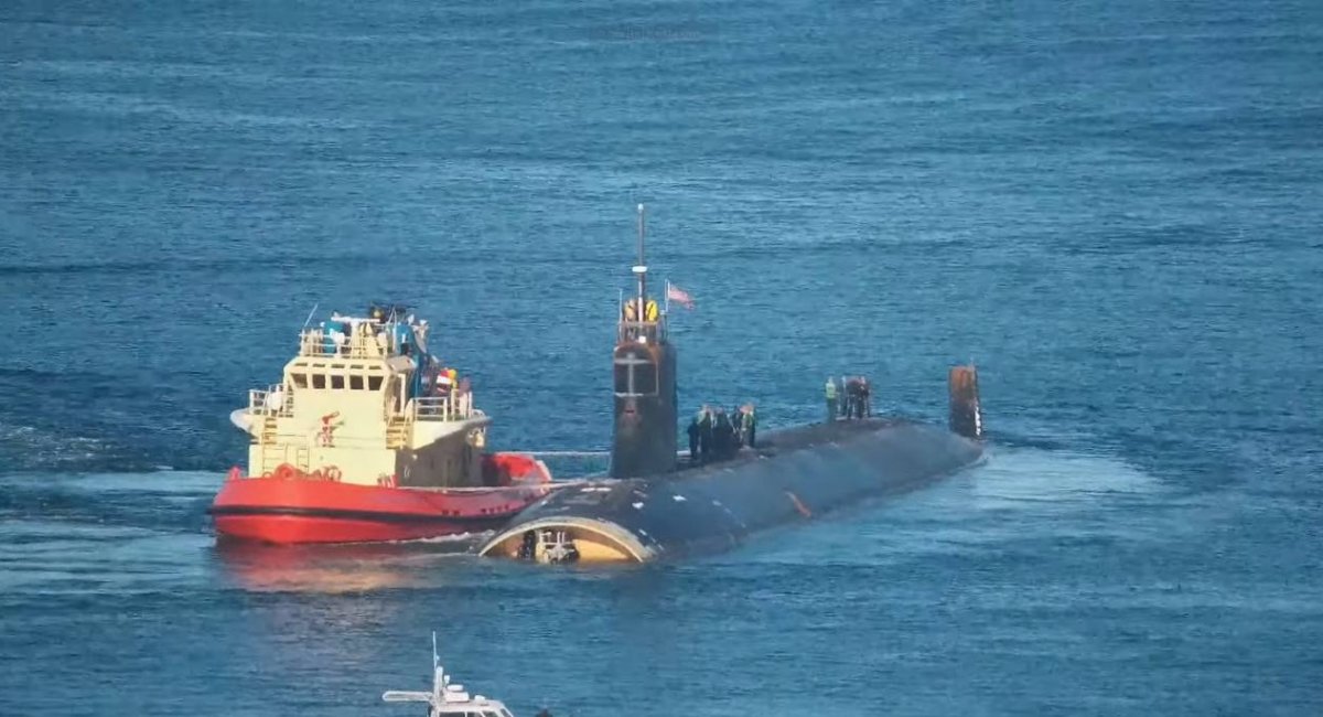 Американська субмарина USS Connecticut після аварії в жовтні 2021 року, зображення - SabDiegoWebCam