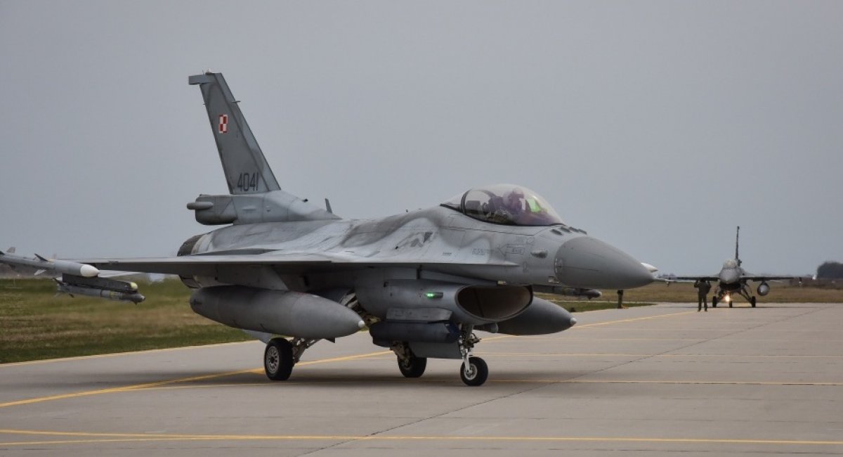 Винищувачі F-16 ВПС Польщі із наряду сил "повітряної поліції" НАТО в Балтії, фото з відкритих джерел