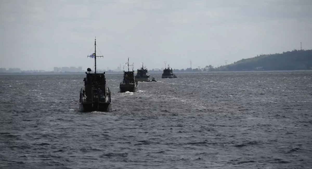 Все для перемоги: ВМСУ поповнились незвичними цивільними суднами (відео)