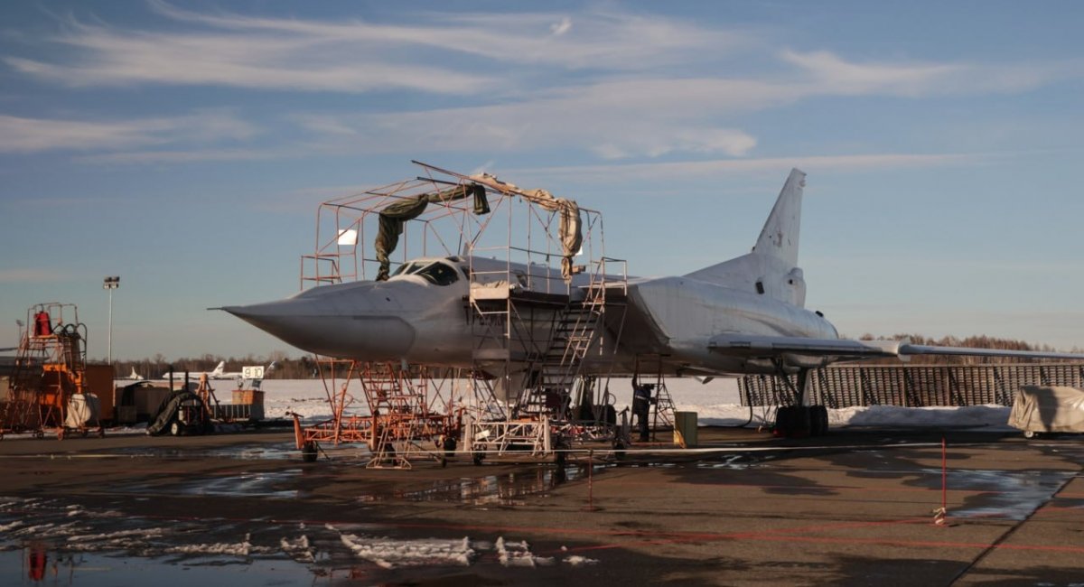 Черговий модернізований Ту-22М3М для "ВКС РФ" на території Казанського авіазаводу, березень 2023 року, зображення з відкритих джерел