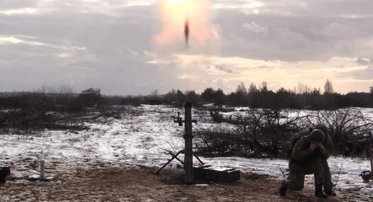 Постріл зі 120-мм міномету "МП-120" від ТОВ "КВП "Українська бронетехніка" / Фото: Генеральний штаб ЗСУ