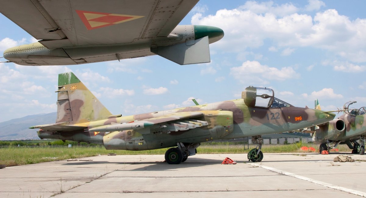 Македонські Су-25