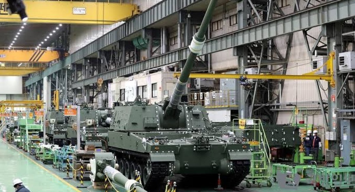 ОАЕ з $30 млрд на рік на оборону тепер самі вироблятимуть САУ K9, маючи M109 та екзотичні G-6