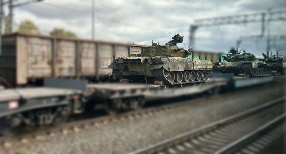 Росіяни везуть залізницею зняті з консервації Т-80УД, вересень 2023 року, зображення з відкритих джерел