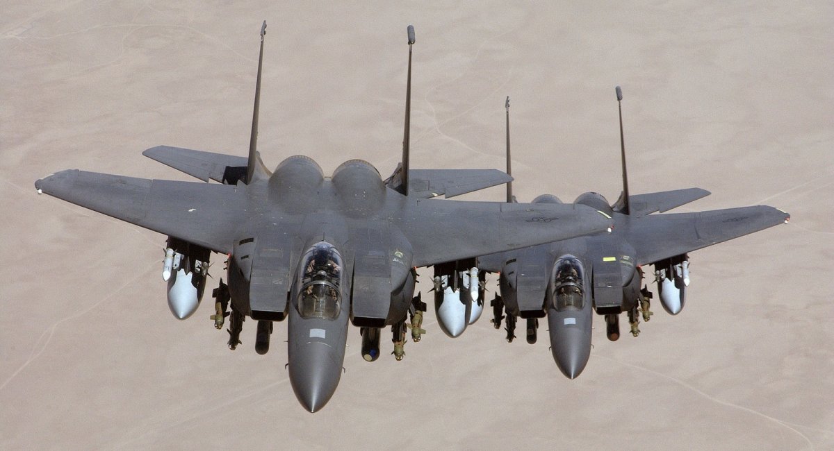 ​F-15E - один з найефективніших літаків 4 покоління