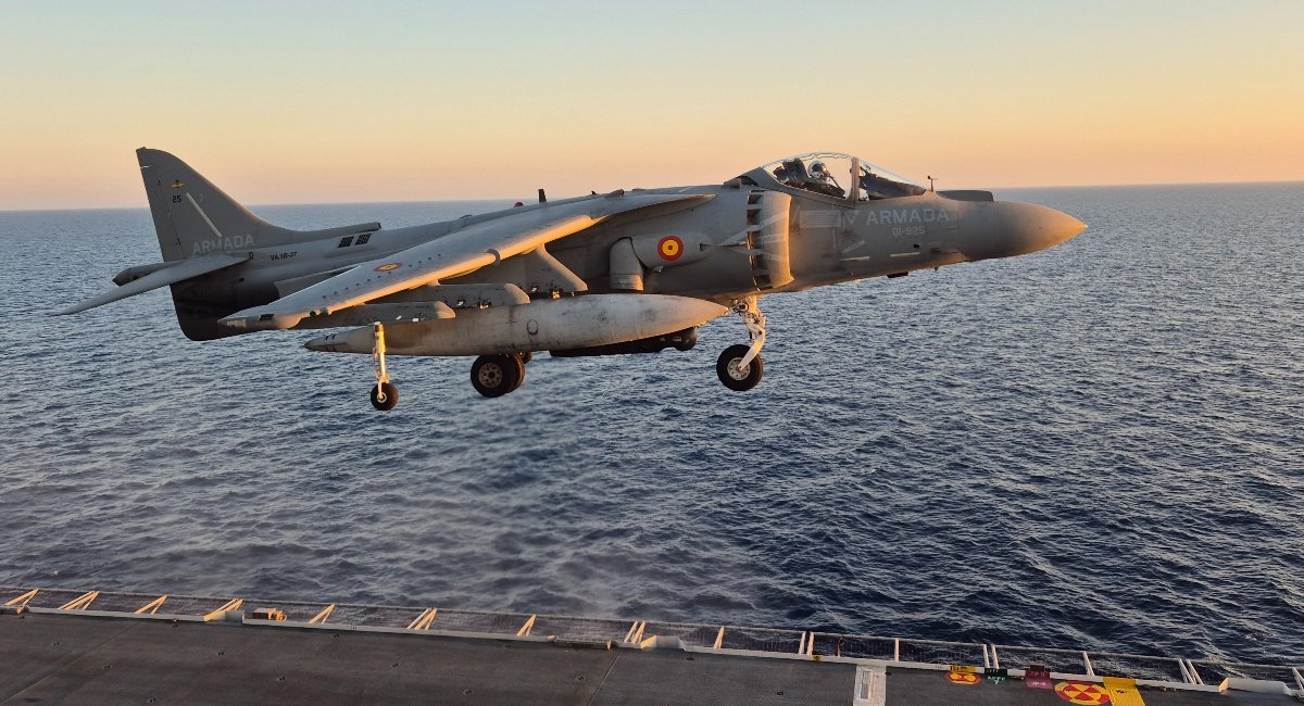 AV-8B Harrier ВМС Іспанії (всі фото: Armada Española)