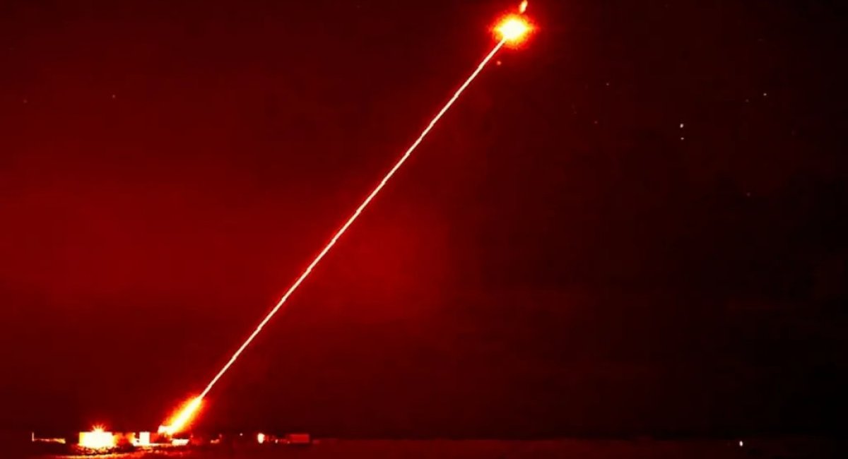 Постріл лазера DragonFire