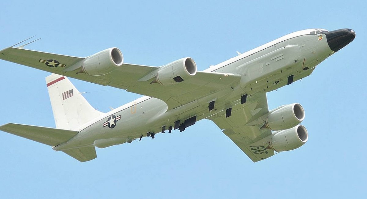 Літак радіотехнічної розвідки RC-135W