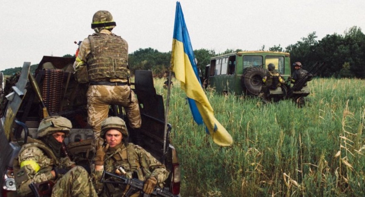 На початку російської агресії у ЗС України використосувались усі можливі зразки техніки, здатні підвищити мобільність військ