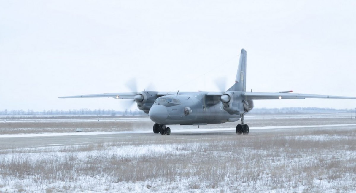 На Харківщині відновили проведення тренувальних польотів на військово-транспортних літаках Ан-26Ш