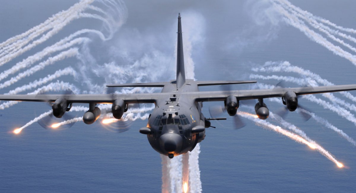 "Ганшип" AC-130H. Фото: US DoD
