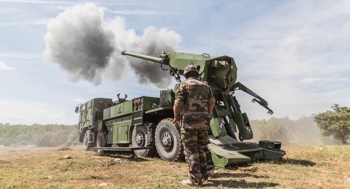 Франція почала "обробляти" бразильських військових на предмет купівлі САУ CAESAR ще в 2014 році  