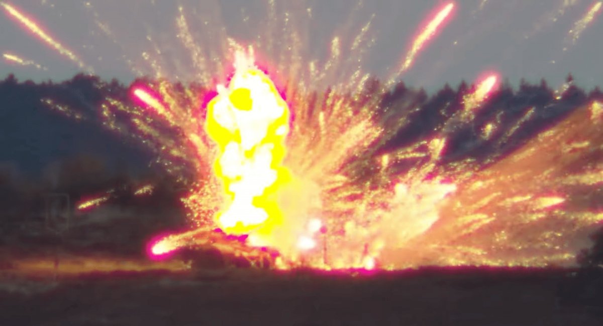 Момент ураження тренувальної цілі у вигляді корпусу танку, дроном-камікадзе FV-014. Кадр з відео