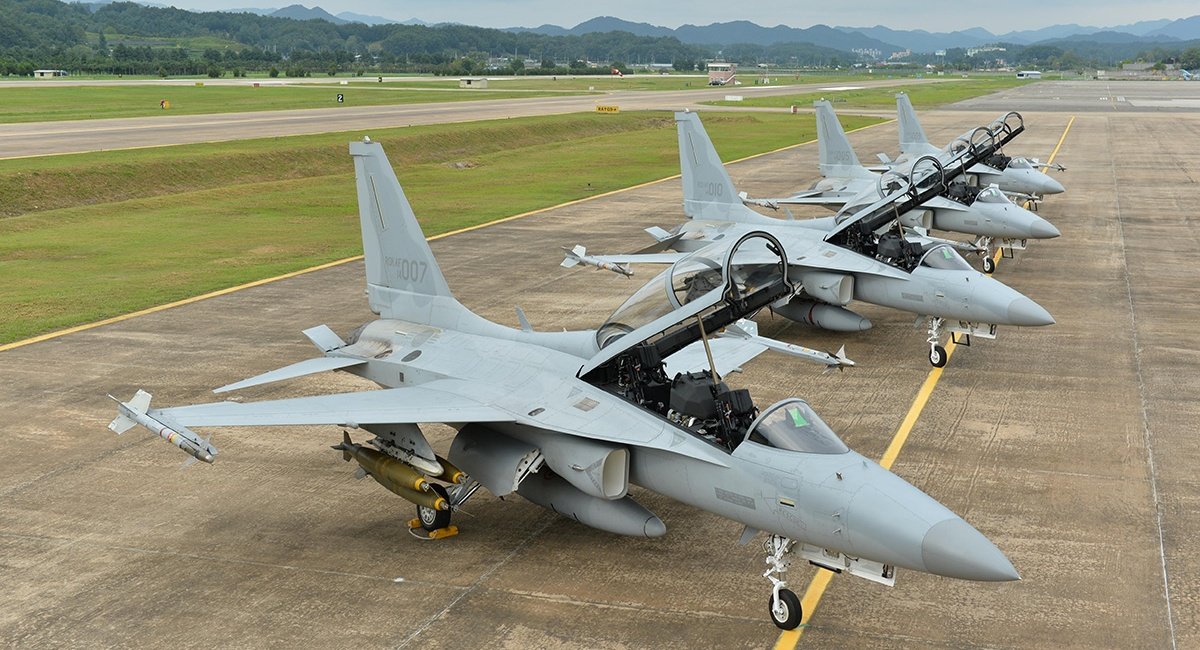 Лінійка південнокорейських навчально-бойових літаків Т-50, ілюстративне фото з відкритих джерел