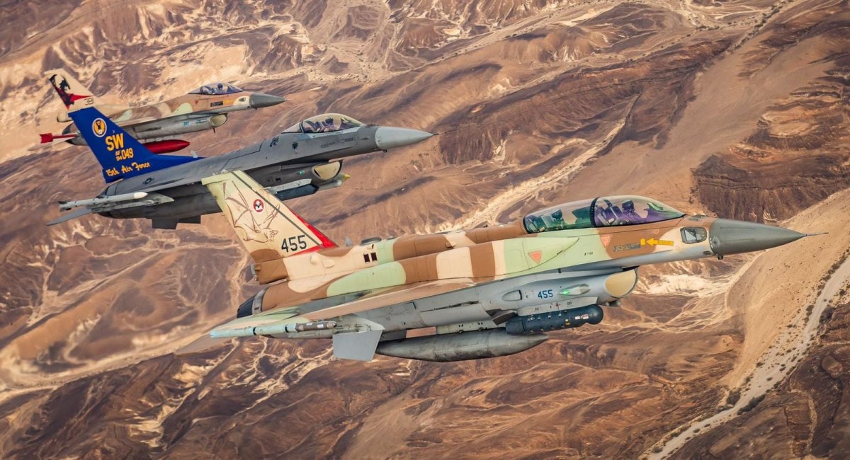 F-16 ВПС Ізраїлю, водночас тип обстріляних літаків - не розголошувався