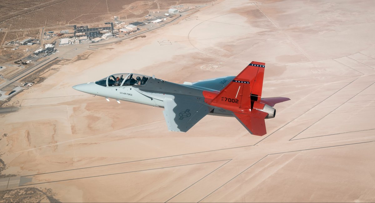 Т-7А Red Hawk (всі фото: US DoD)