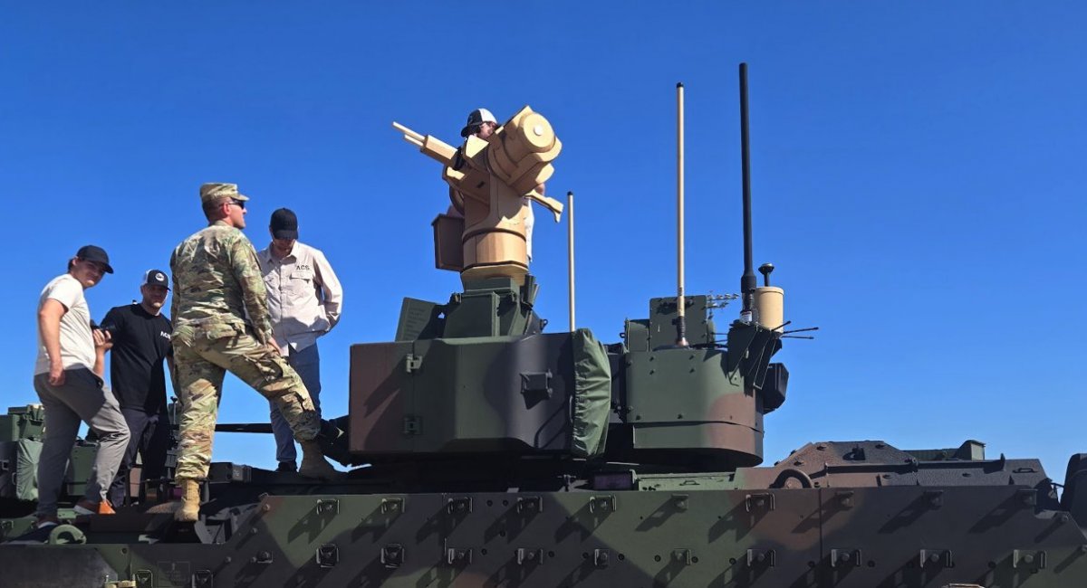 БМП Bradley з туреллю Bullfrog. Фото: Allen Control Systems