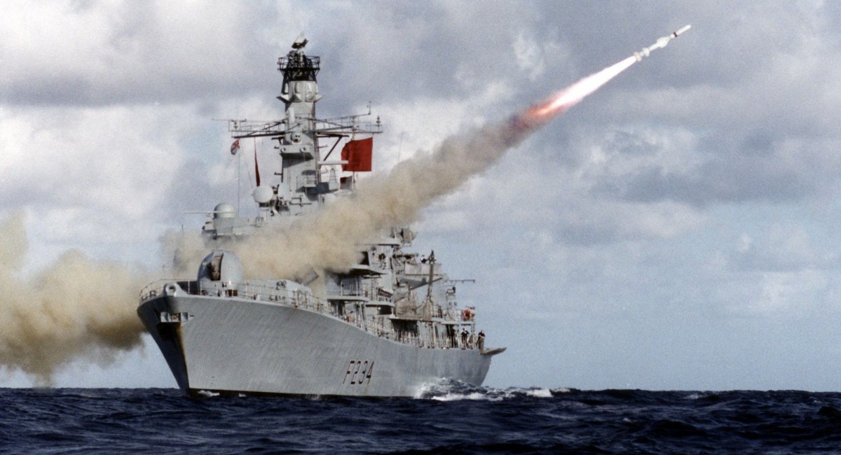 Британський флот шукає новітню ракету, яка допоможе реагувати "на усі перспективні виклики"