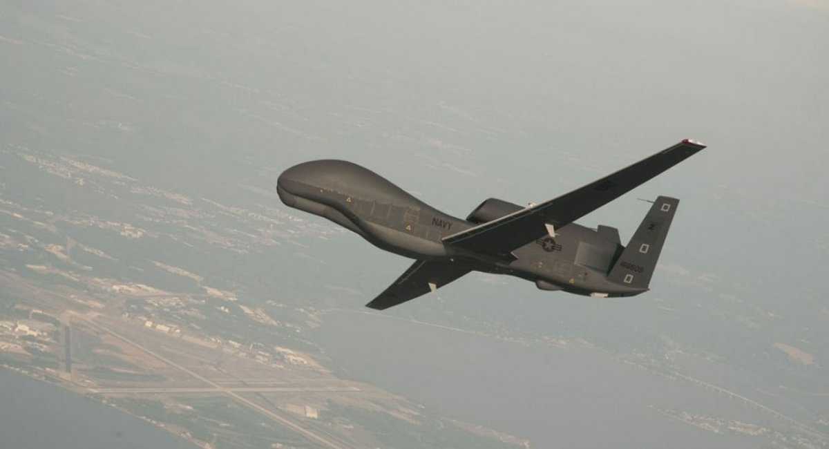 Японія "загубила" один з трьох своїх стратегічних RQ-4 Global Hawk, якими стежили за РФ, Китаєм та Північною Кореєю