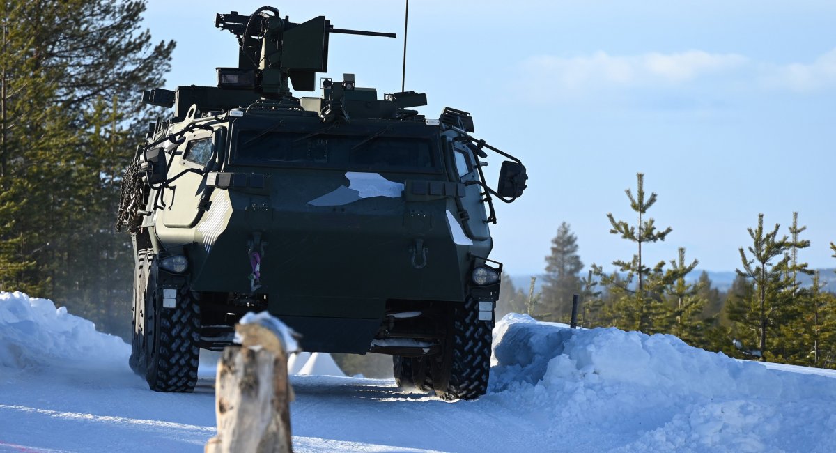 Зібрати ППО з перевірених у ЗСУ RapidRanger та Patria 6x6, або з туреллю Protector RS4 проти дронів - нові британські варіанти фінських БТР