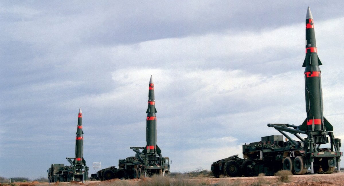 Розгортання пускових установок БРСД типу MGM-31 Pershing-II за часів "Холодної війни", архівне фото від Frank Trevino