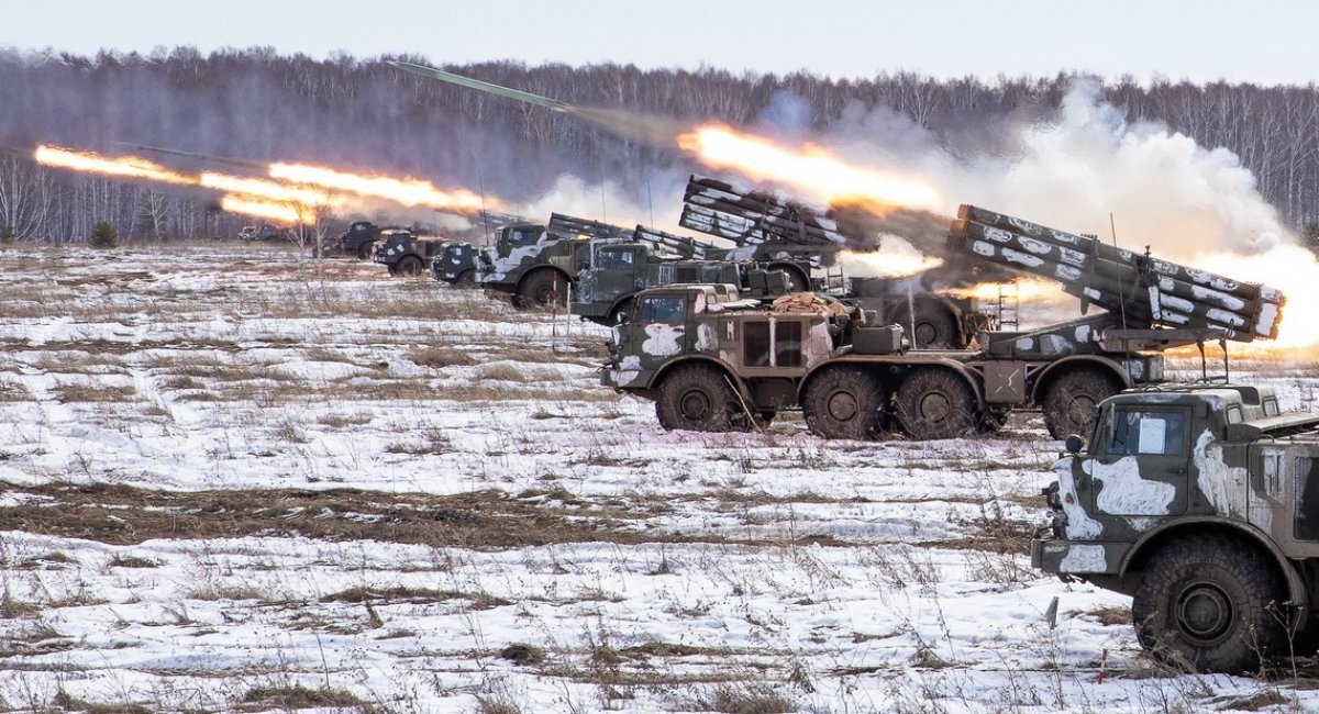 Ворожі БМ-27 "Ураган", ілюстративне фото довоєнних часів