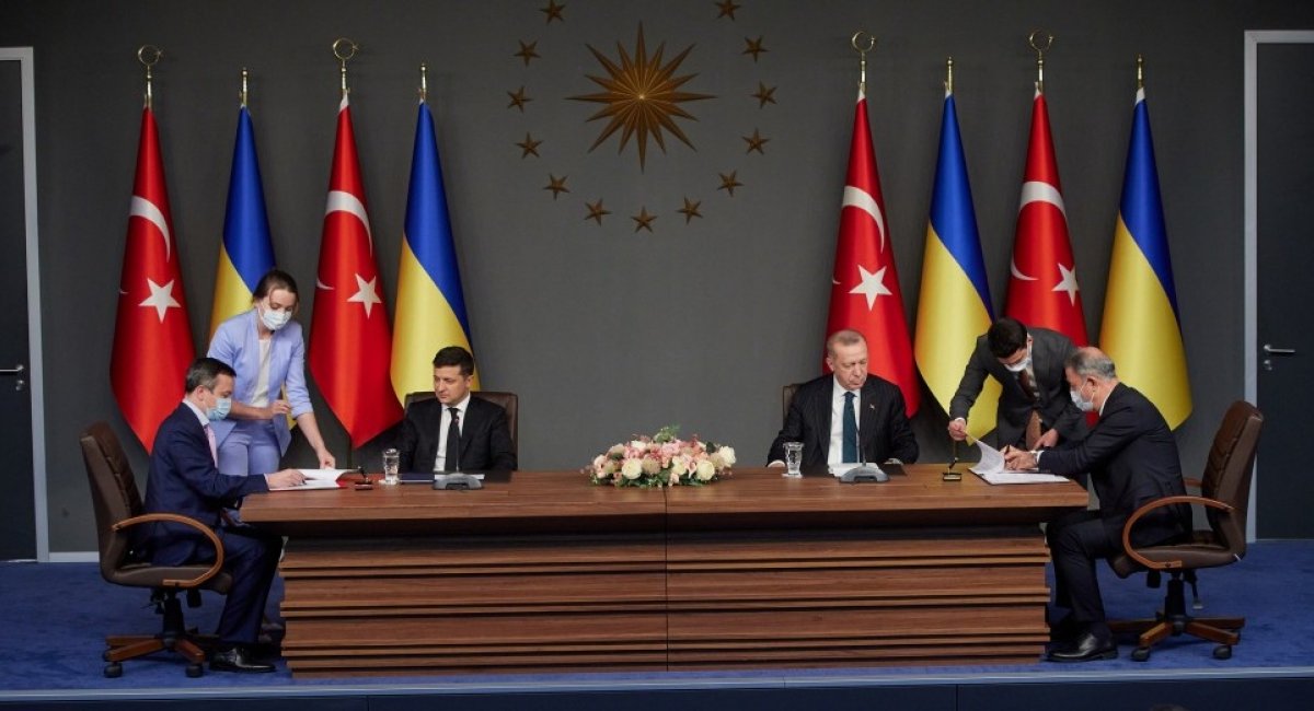 Україна та Туреччина планують спільно будувати бойові кораблі, БПЛА та турбіни