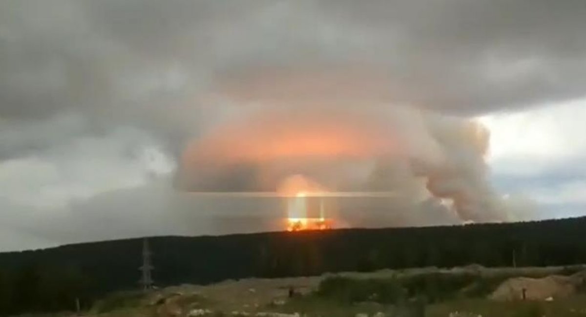 Один з надпотужних вибухів на складі боєприпасів в Рязанській області