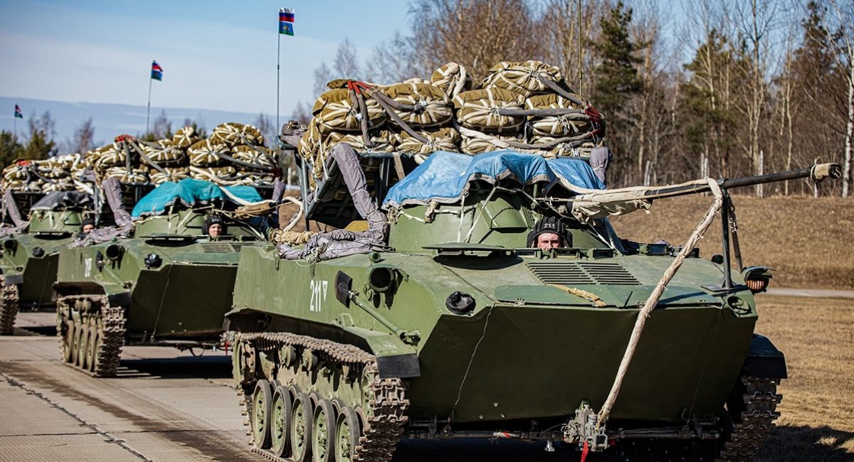 Армія РФ перекидає сили до кордону з Україною