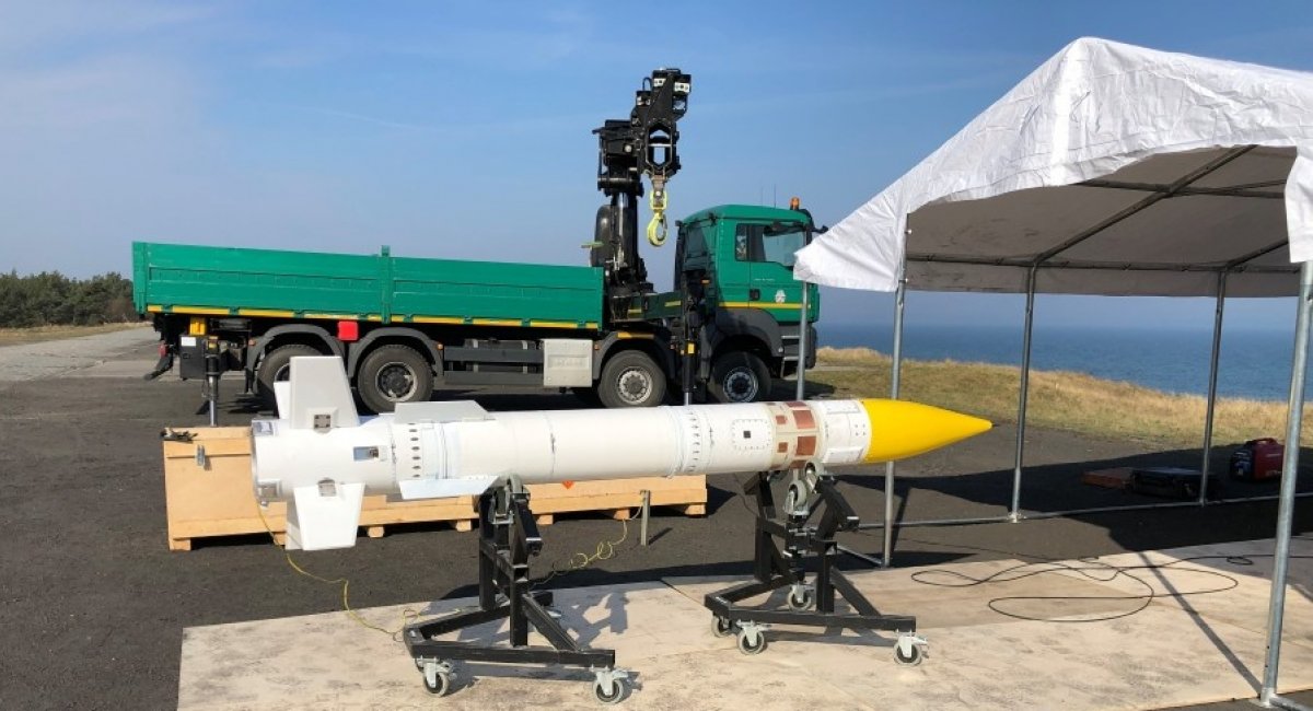 Польща випробувала цікаву 300-мм ракету-носій, що вийшла на висоту 100 км і потім може стати засобом ППО
