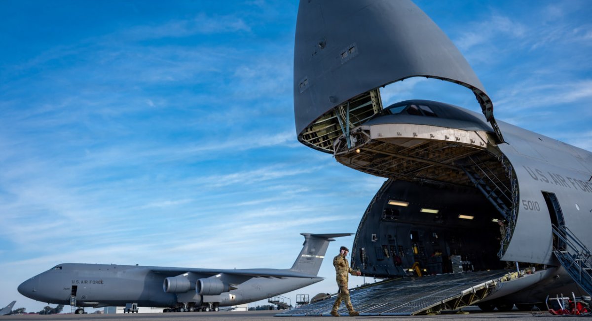 Стратегічні транспортники C-5M Galaxy. Фото: US DoW