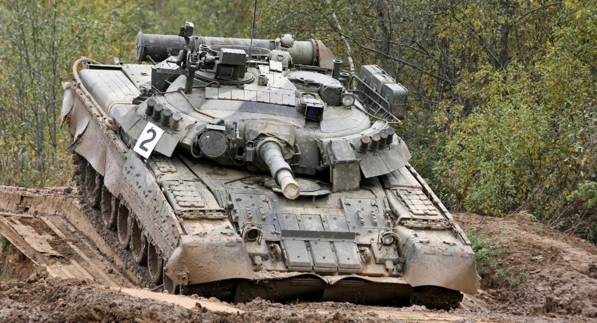 Рашисти зарили в грунт свої Т-80У, тепер ці танки служитимуть ЗСУ