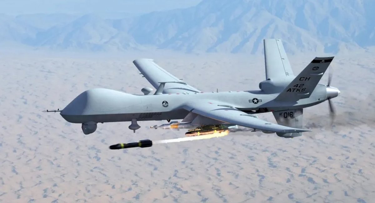 MQ-9 запускає AGM-114 Hellfire. Фото - ВПС США