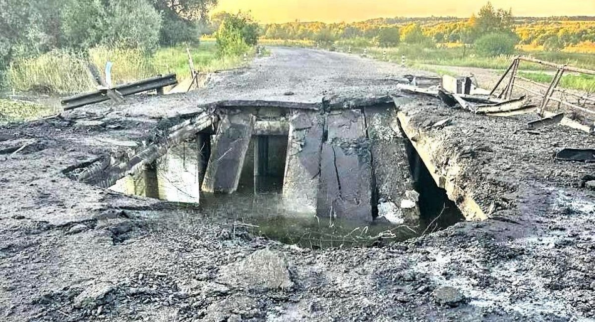 Повітряні сили показали нове відео, як вони нищать логістику ворога у Курській області