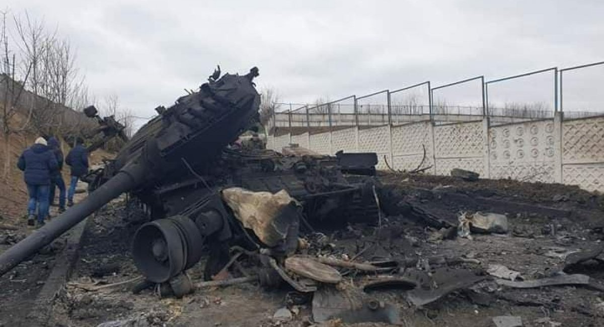 Дослідники по фото та відео задокументували втрату сотень одиниць техніки армії РФ в Україні (фото)
